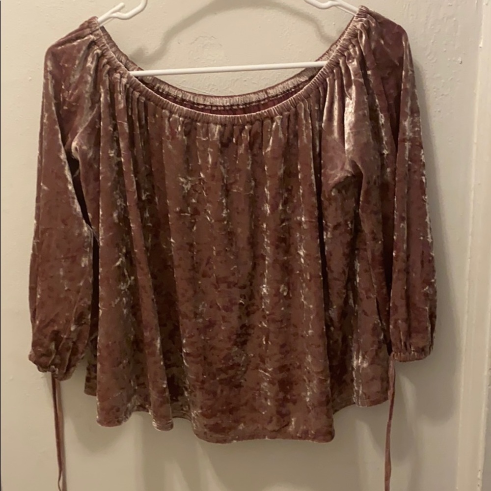 AMerican Eagle Crushed velvet off shoulder
